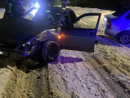 В Тверской области столкнулись две легковушки, погибла женщина