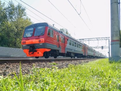 900 школьников и студентов Тверской области получили компенсацию за покупку абонементов на пригородные поезда