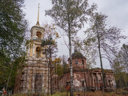 Митрополит Амвросий освятил колокола для воссозданной колокольни Богоявленского храма на Никитском погосте