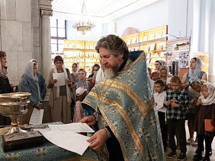 Воспитанники и педагоги Детской школы хорового пения начали учебный год с молебна