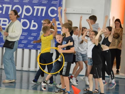 В Твери 80 детей из школьных лагерей соревновались на спартакиаде