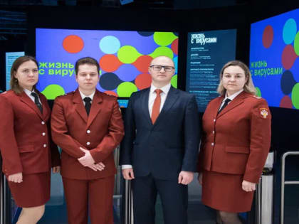 В Твери начала работу выставка Политехнического музея «Жизнь с вирусами»