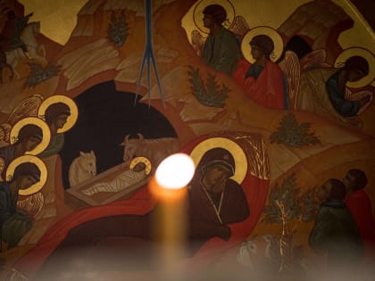 На второй день Рождества Христова в Воскресенском соборе молились дети и их родители