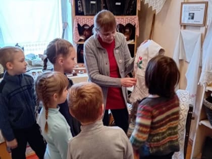 Обзорная экскурсия в школьный музей