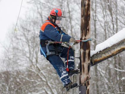 Специалисты «Тверьэнерго» готовы к устранению второй волны снежного циклона