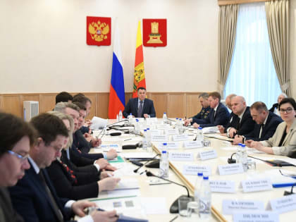 Губернатор Игорь Руденя провёл заседание Межведомственной комиссии по земельным отношениям