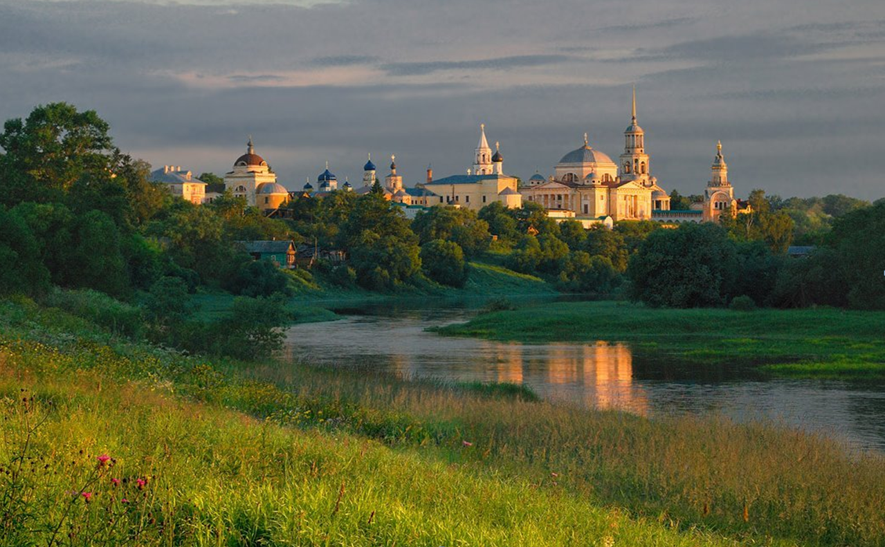 Города святой руси. Город Торжок природа. Древний Торжок. Торжок город Тверская область пейзажи. Виды Торжка.