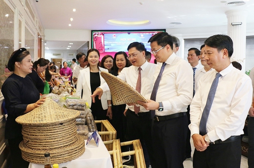 Phú Thọ mở rộng cơ hội hợp tác và thu hút dòng vốn đầu tư mới Phú Thọ mở rộng cơ hội hợp tác và thu hút dòng vốn đầu tư mới