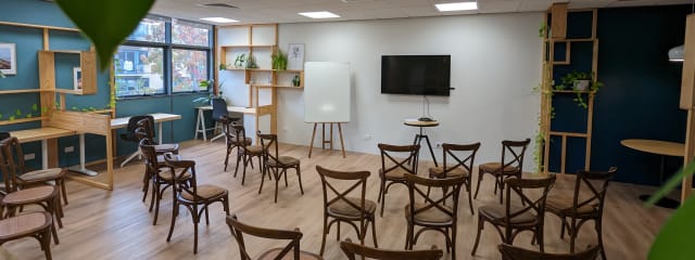 Photo 3 of 6