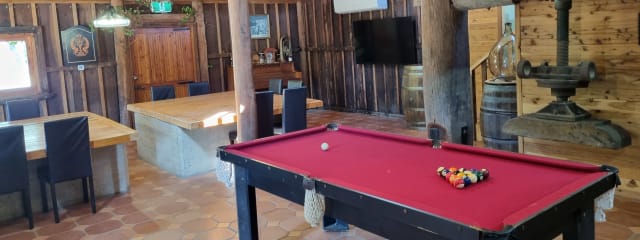 Photo 2 of 6