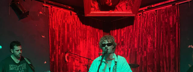 Photo 3 of 4
