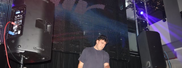 Photo 4 of 4