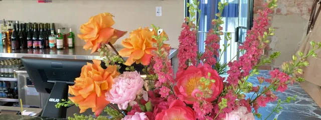 Photo 5 of 6