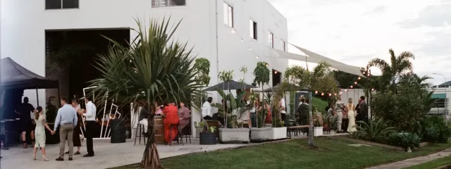 Photo 4 of 6