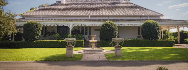 Photo 5 of 6