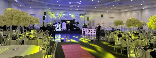 Photo 4 of 6