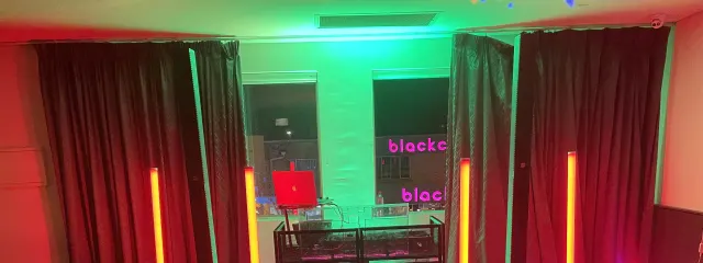 Photo 3 of 4