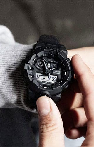 Vue 2 de Montre G-Shock Analogique Numérique Noire