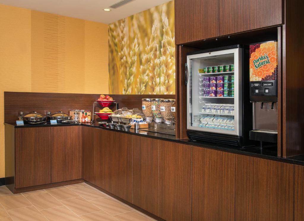 Fairfield_Inn_Hotel_10's photo