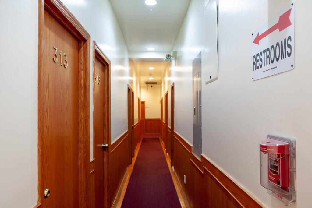 US_Pacific_Hotel_13's photo