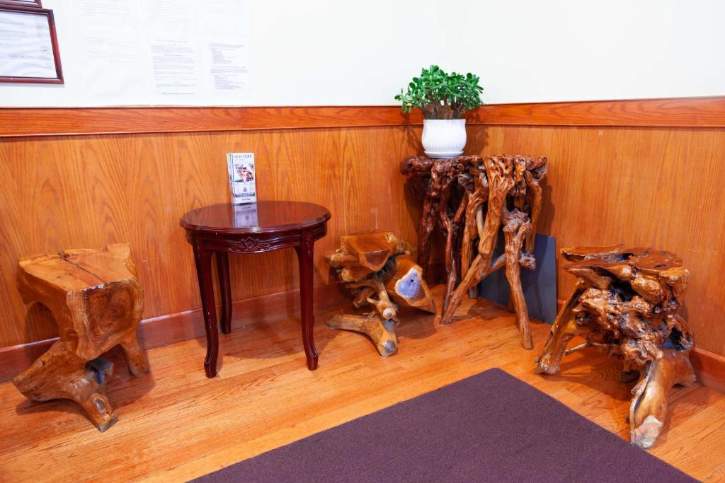 US_Pacific_Hotel_14's photo