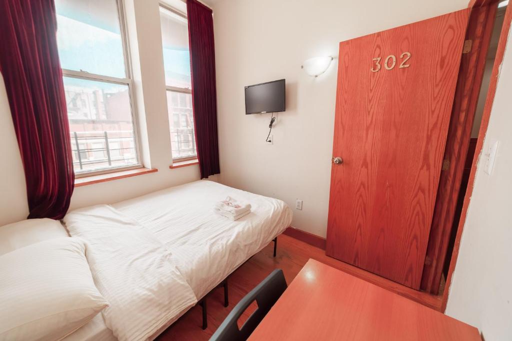 US_Pacific_Hotel_5's photo