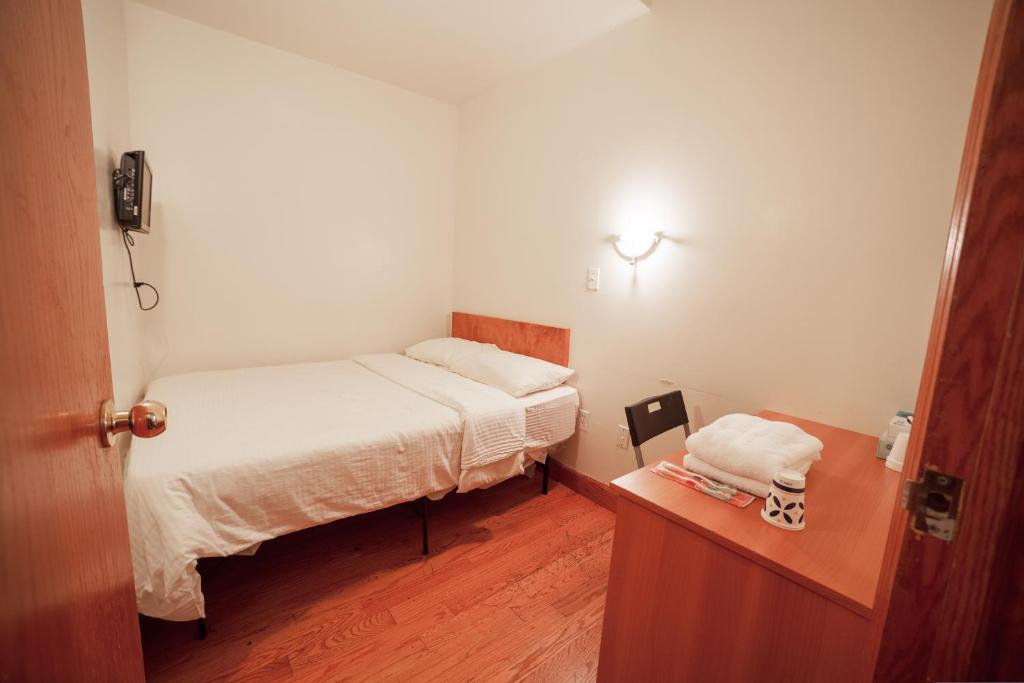 US_Pacific_Hotel_6's photo