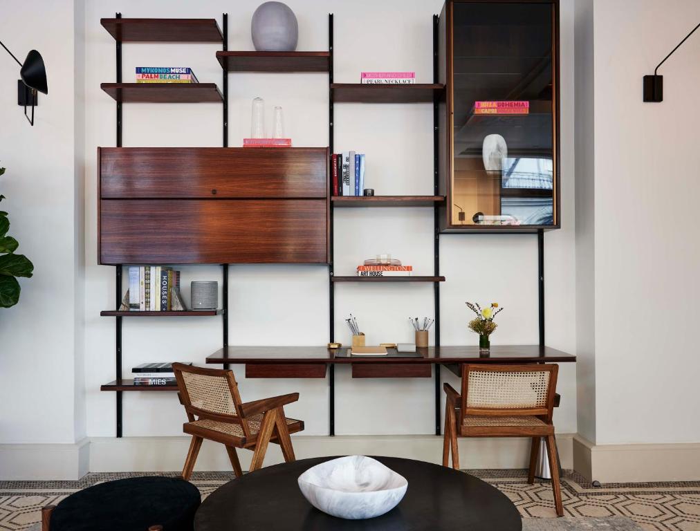 Walker_Hotel_15's photo