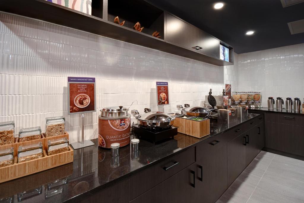 Spring_Hill_Suites_12