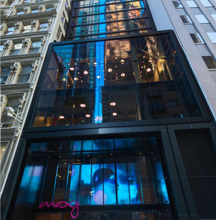 Moxy_Nyc_38's photo