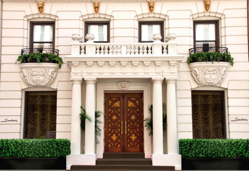 Sanctuary_Hotel_33's photo