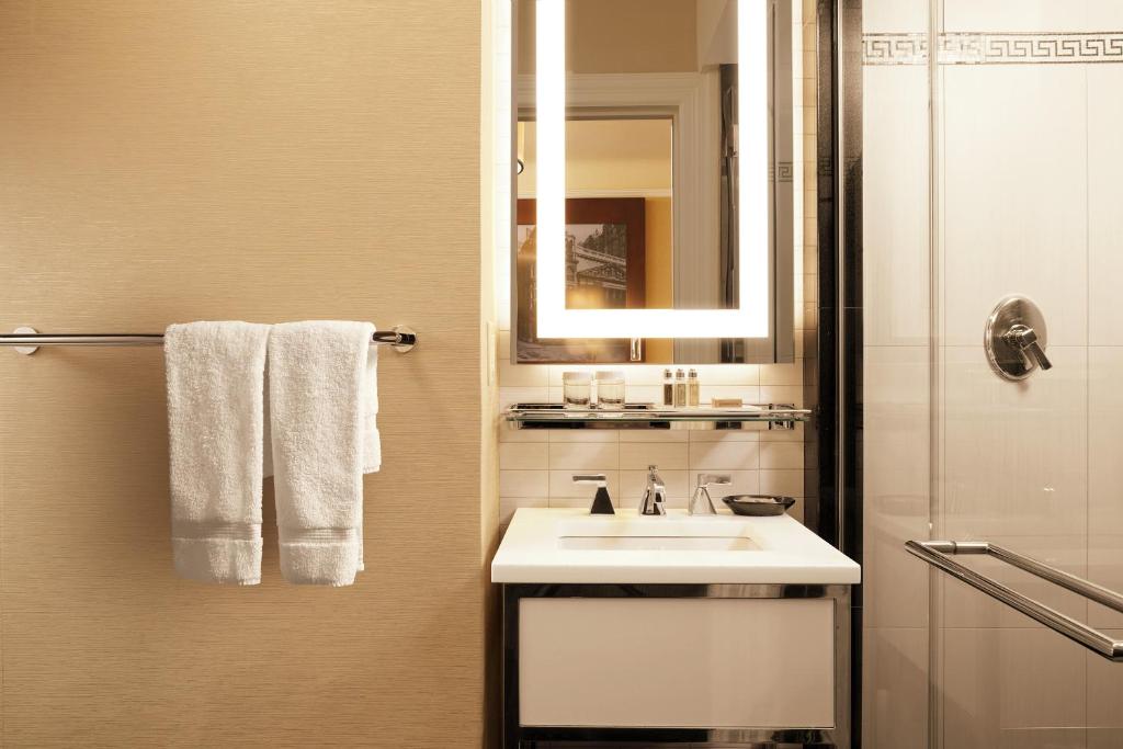 The_Algonquin_Hotel_41's photo