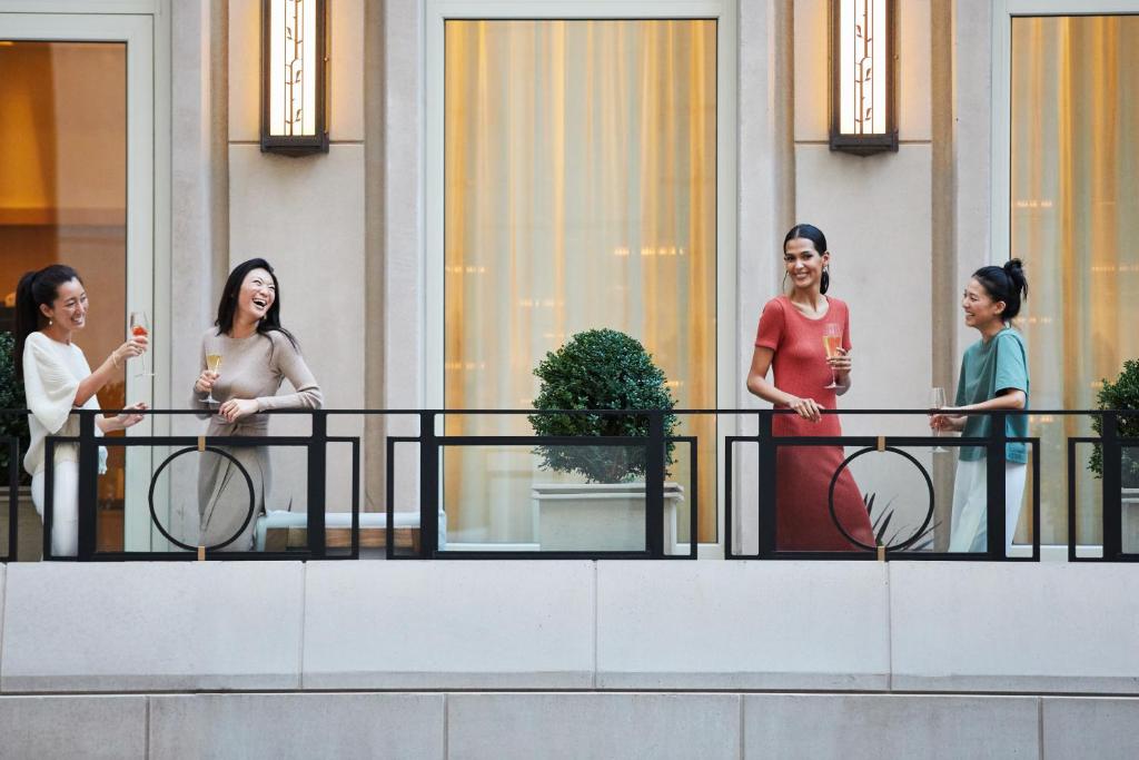 Four_Seasons_Hotel_38's photo