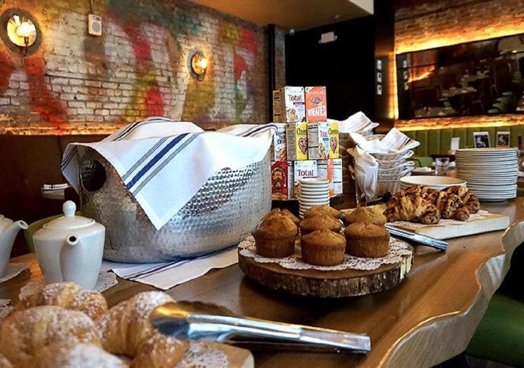 Frederick_Hotel_11's photo