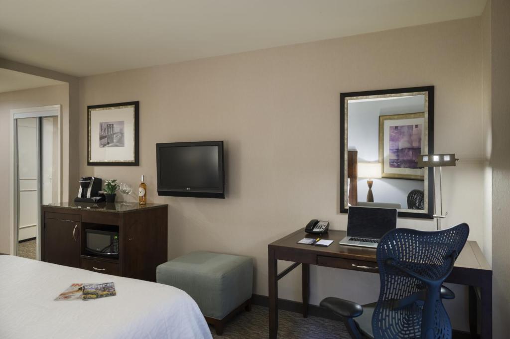 Hilton_Garden_22's photo