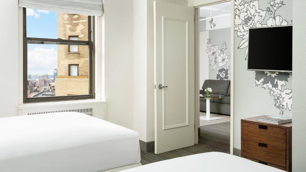 Stewart_Hotel_4's photo