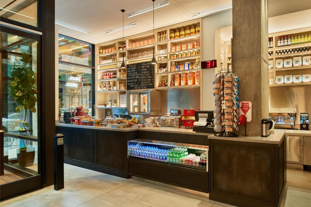 Arlo_nomad_hotel_14's photo