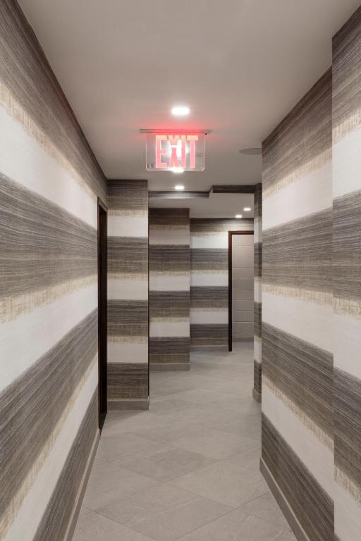 broadway_plaza_hotel_34's photo