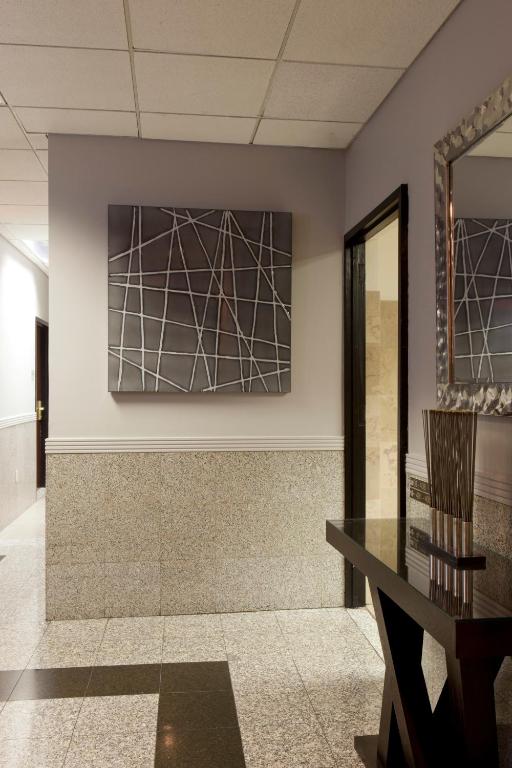 broadway_plaza_hotel_44's photo