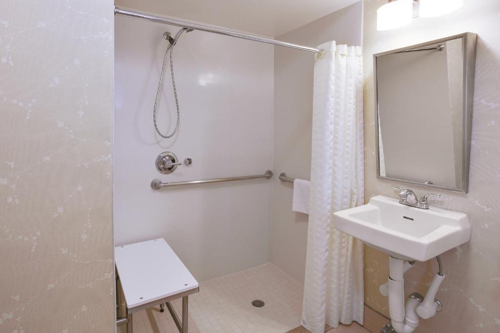 hotel_at_fifth_avenue_42's photo