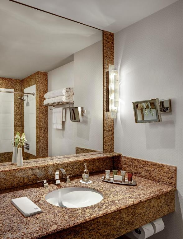 lotte_palace_20's photo