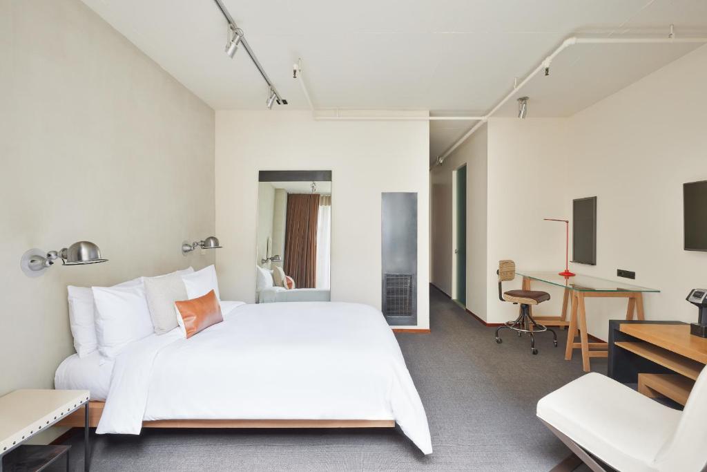 sonder_chambers_11's photo