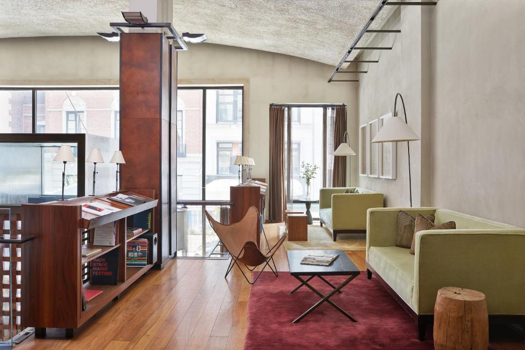 sonder_chambers_23's photo