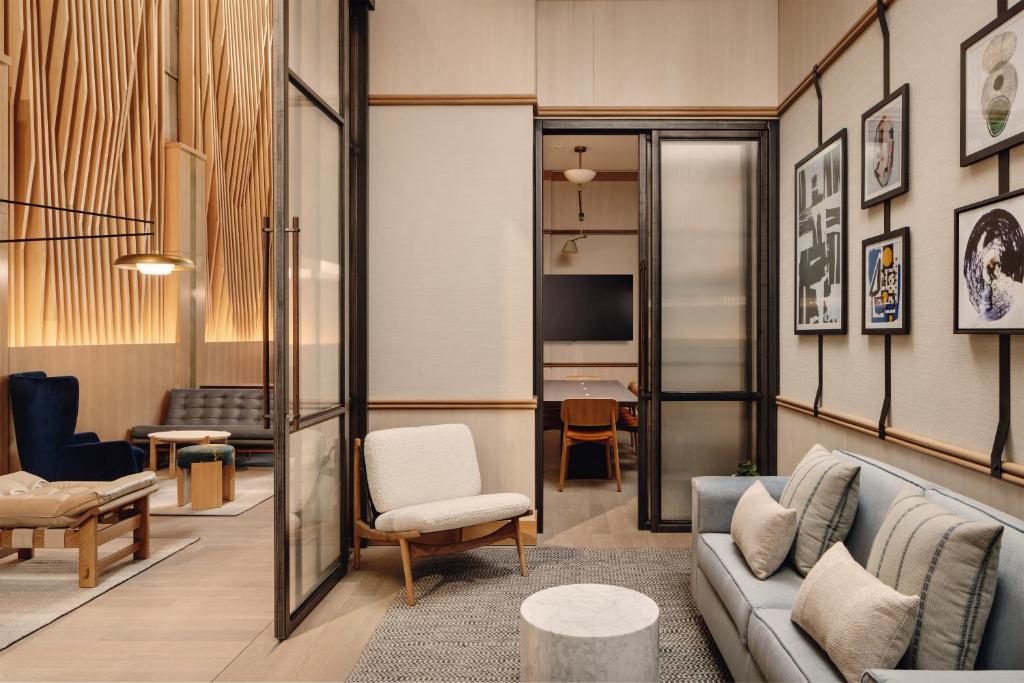 Arlo_midtown_31's photo