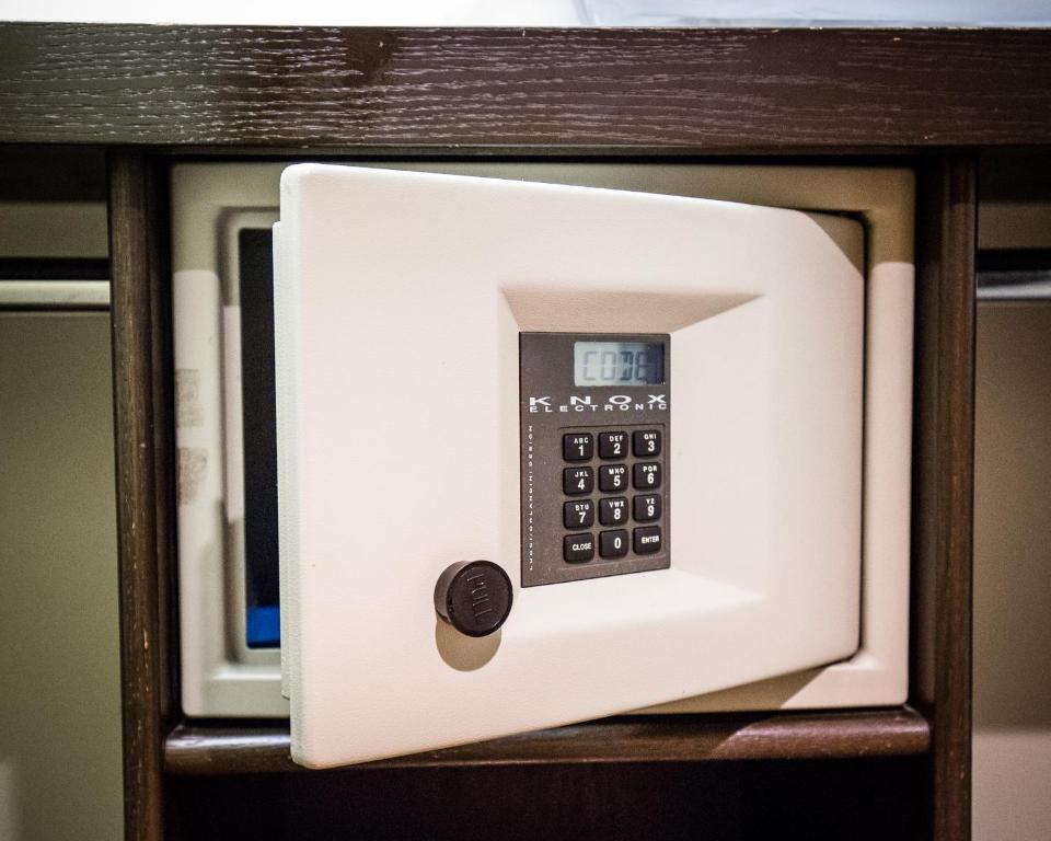 the_belvedere_hotel_19's photo