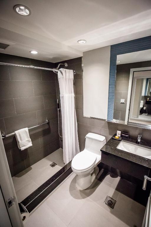 the_belvedere_hotel_44's photo