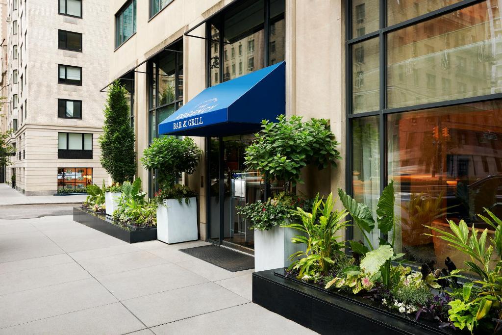 loews_regency_11's photo