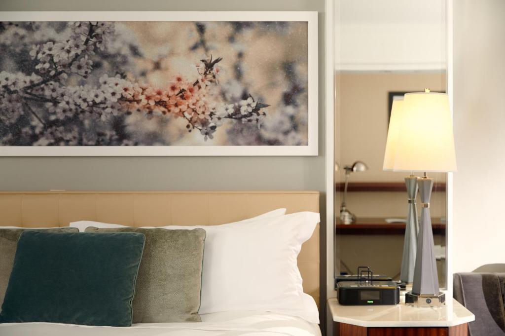 loews_regency_21's photo