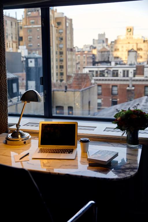 loews_regency_23's photo