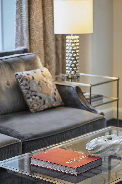 loews_regency_8's photo